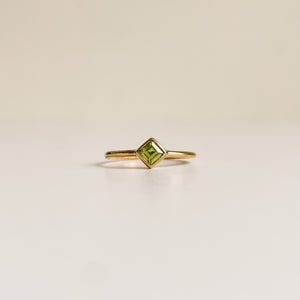 Peridot square gold plated